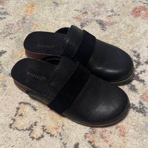 Vionic Black Leather Mules